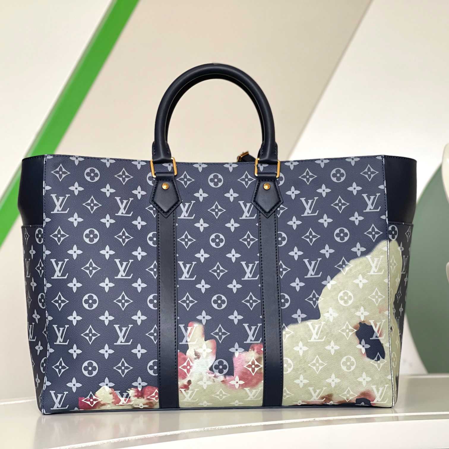 Louis Vuitton Sac Plat 24H (43 x 34 x 17.5cm)  M46812 - DopestKickz