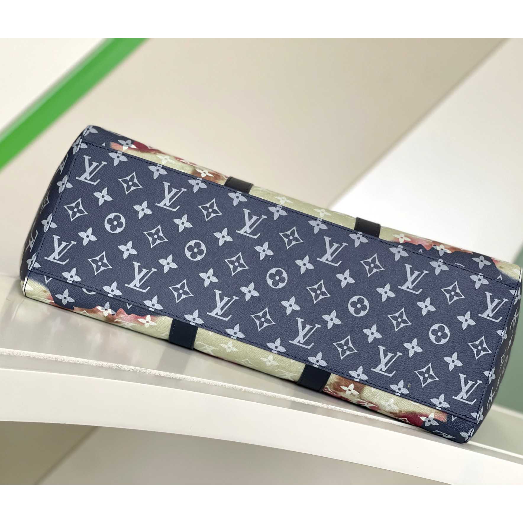 Louis Vuitton Sac Plat 24H (43 x 34 x 17.5cm)  M46812 - DopestKickz