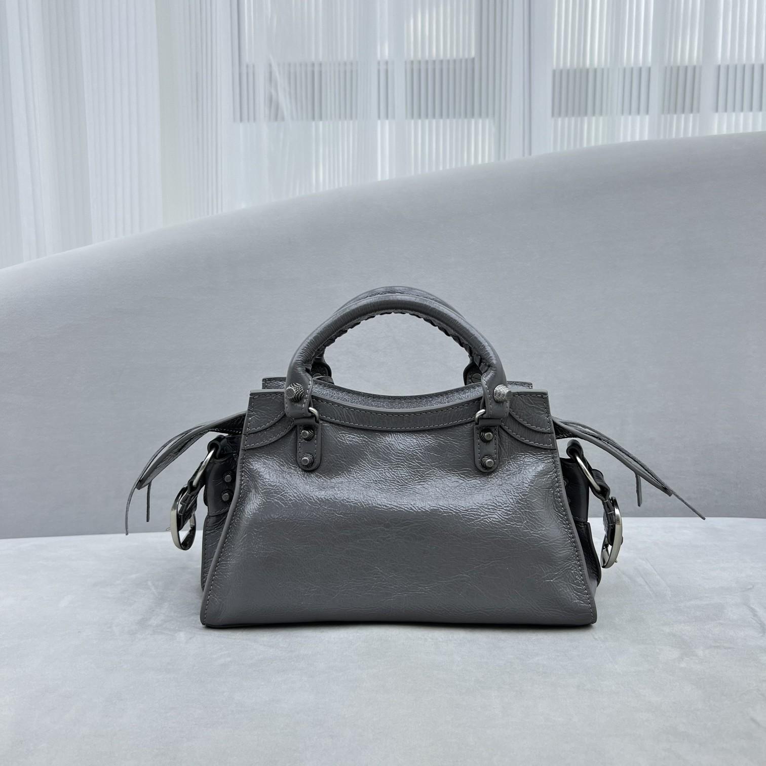 Balenciaga Neo Cagole Xs Shoulder Bag (26x13x18cm) - DopestKickz