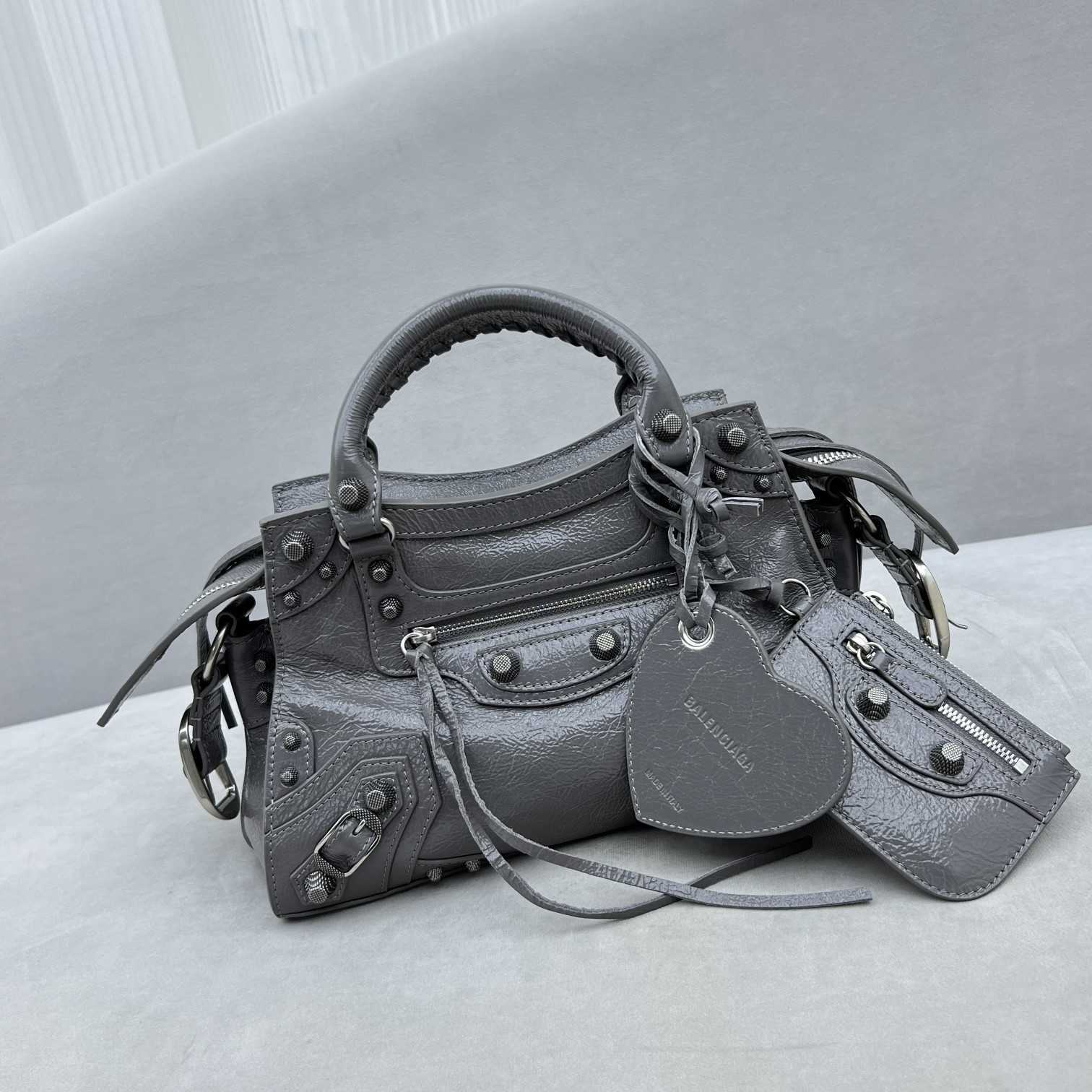 Balenciaga Neo Cagole Xs Shoulder Bag (26x13x18cm) - DopestKickz