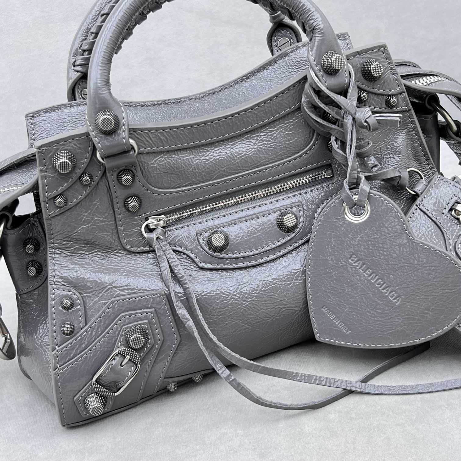 Balenciaga Neo Cagole Xs Shoulder Bag (26x13x18cm) - DopestKickz