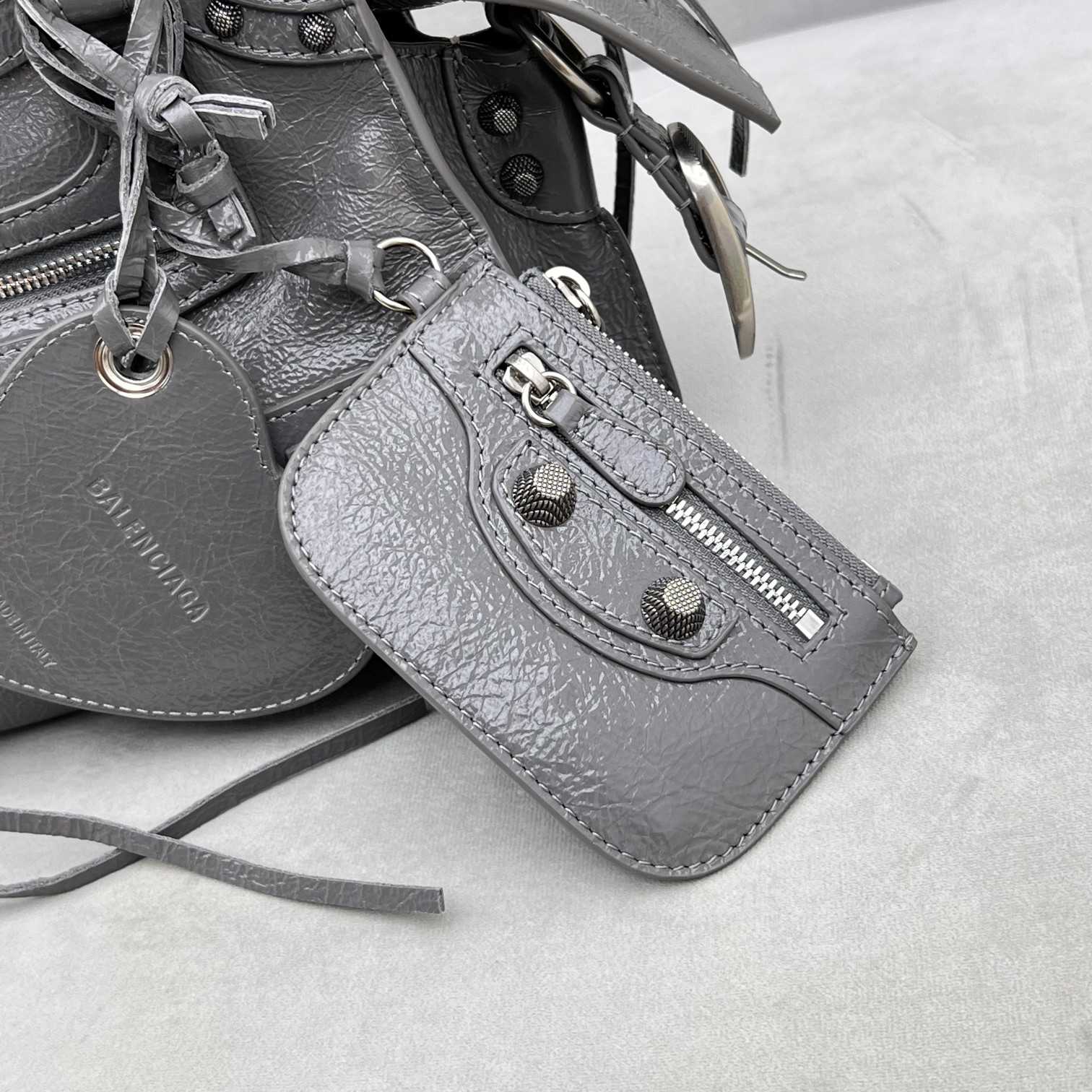 Balenciaga Neo Cagole Xs Shoulder Bag (26x13x18cm) - DopestKickz