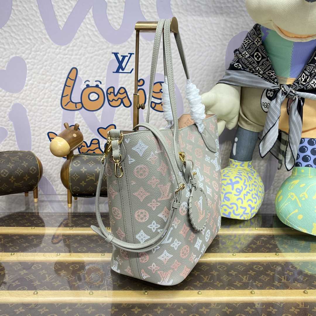 Louis Vuitton Blossom MM (30*27.5*16cm)  M23387 - DopestKickz
