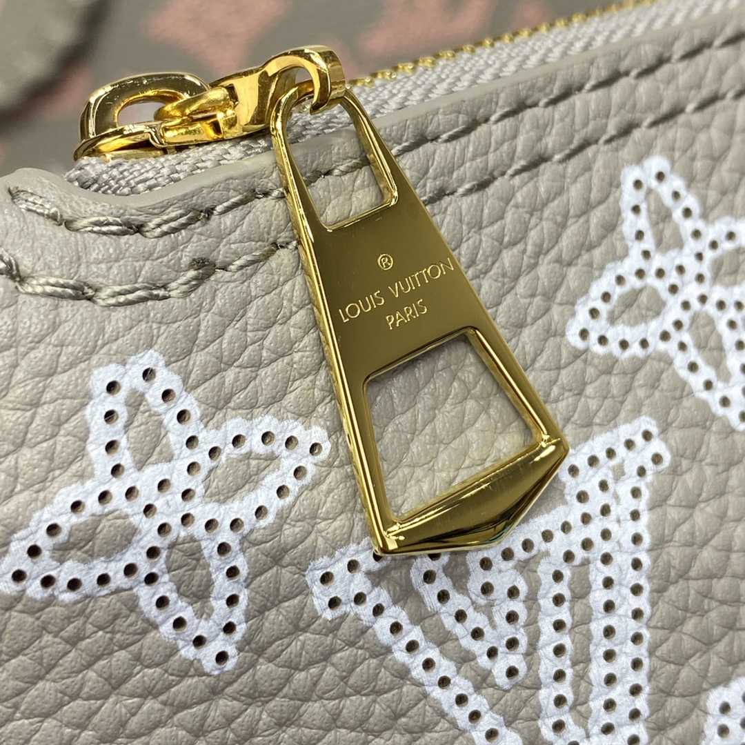 Louis Vuitton Blossom MM (30*27.5*16cm)  M23387 - DopestKickz