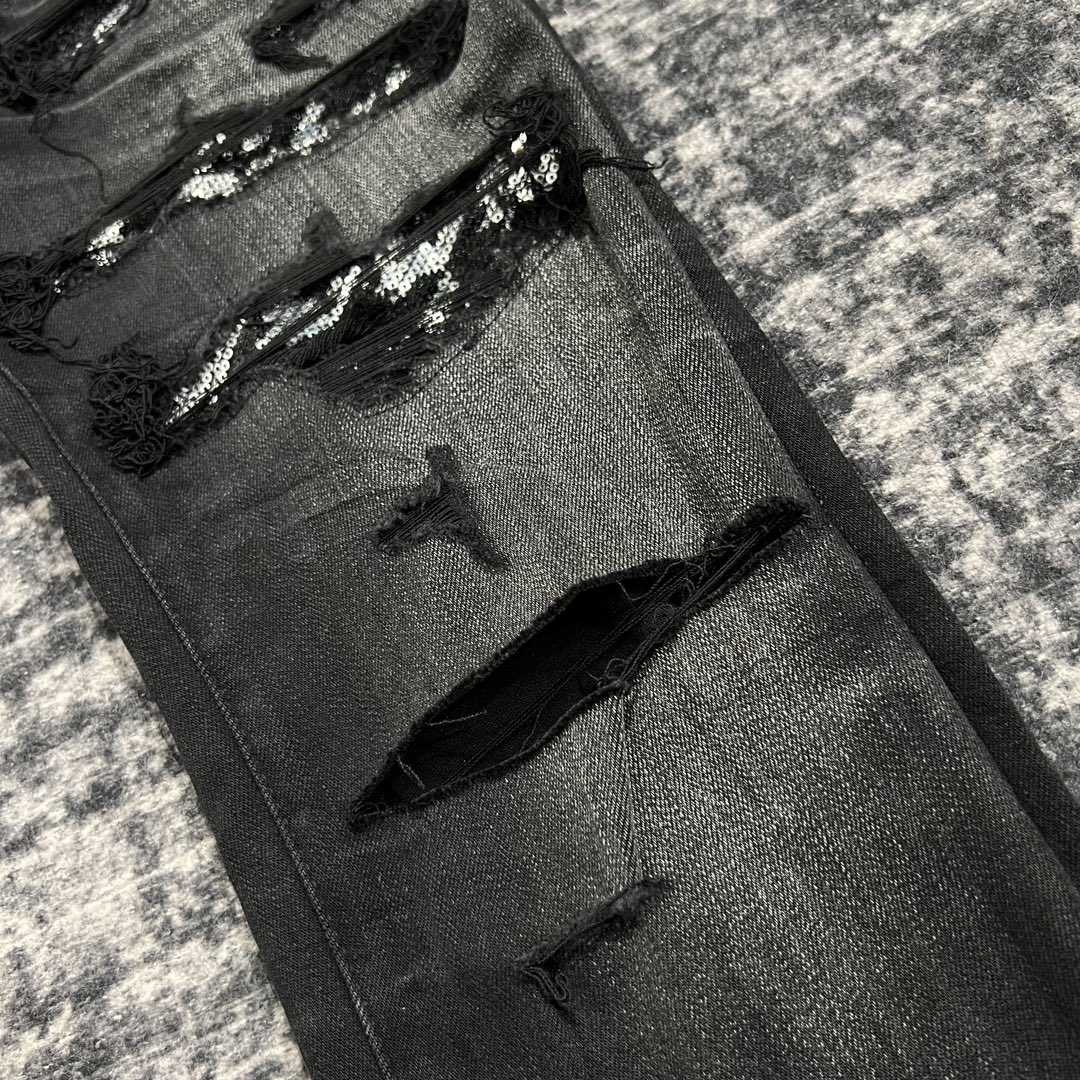 Amiri Slim Fit Jeans    642 - DopestKickz