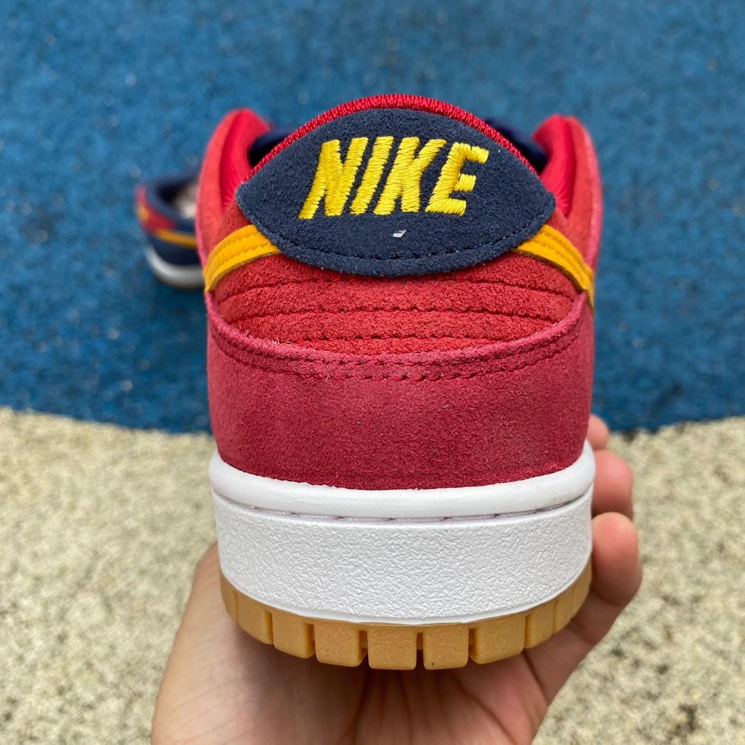 Nike SB Dunk Low Sneaker    DJ0606-400 - DopestKickz