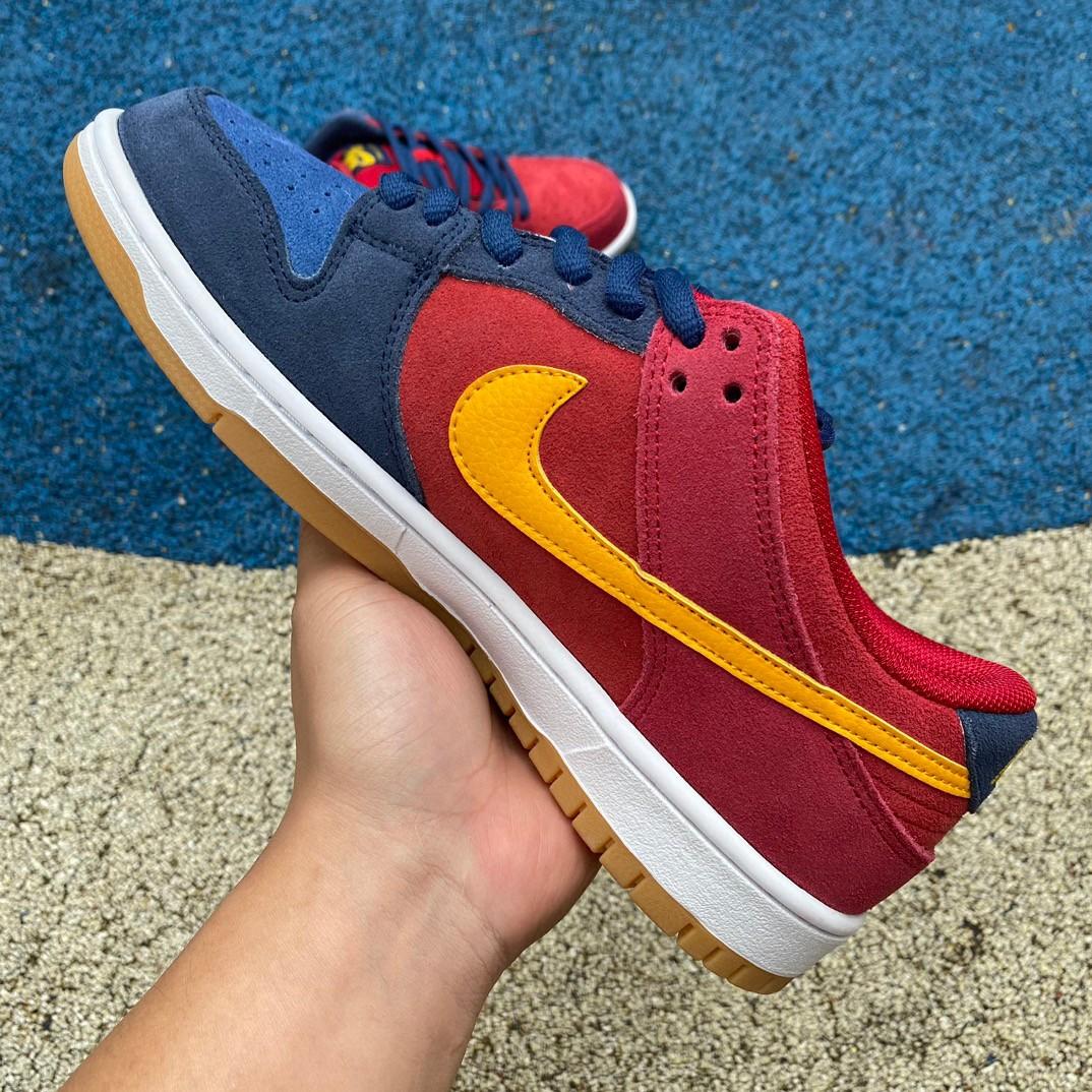 Nike SB Dunk Low Sneaker    DJ0606-400 - DopestKickz