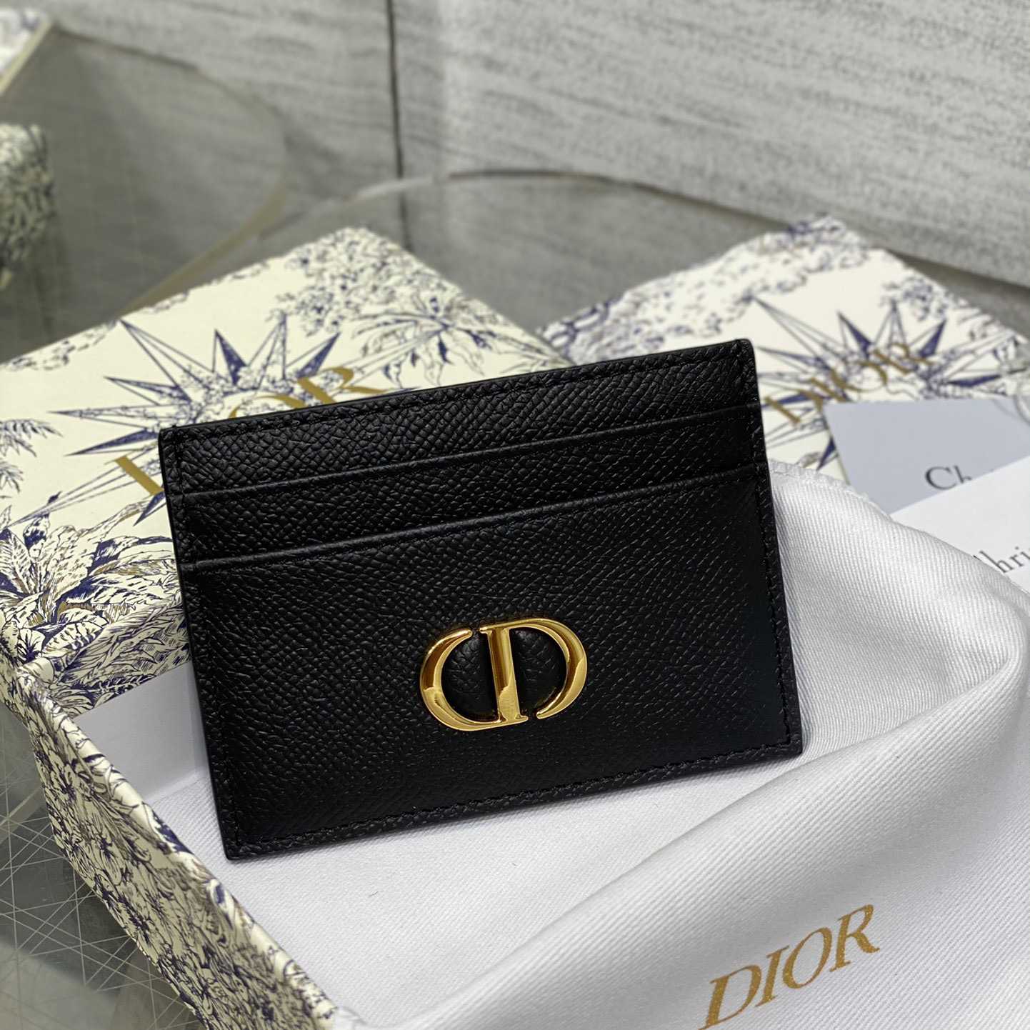 Dior 30 Montaigne Five-Slot Card Holder - DopestKickz