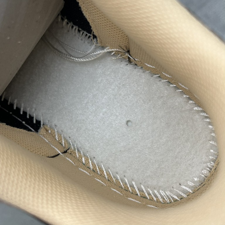 Nike Dunk Low  Sneaker    DR9704-200 - DopestKickz