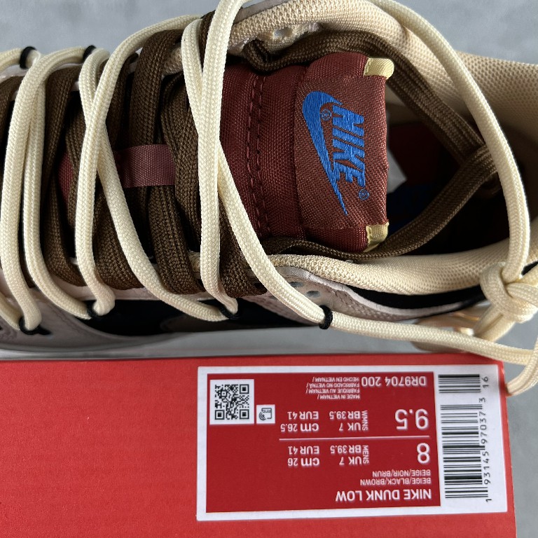 Nike Dunk Low  Sneaker    DR9704-200 - DopestKickz