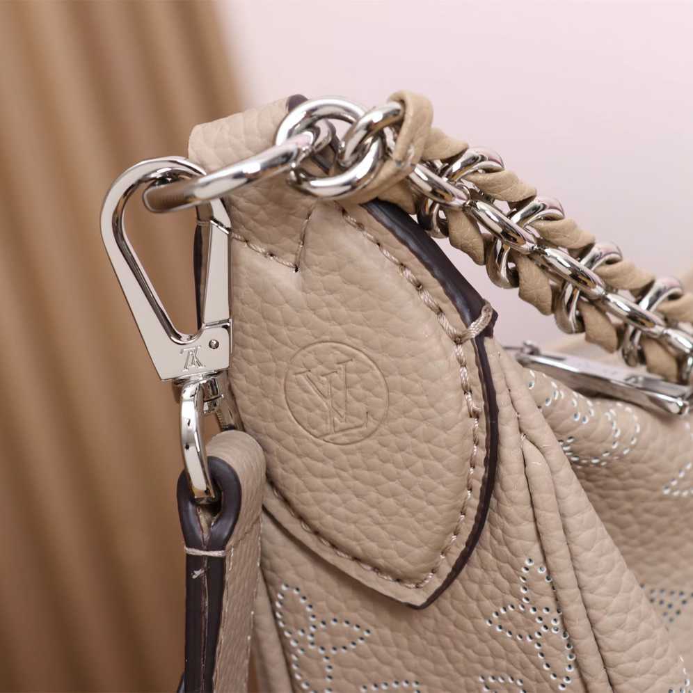 Louis Vuitton Baia PM (26 *17 *7.5cm)    M22820 - DopestKickz