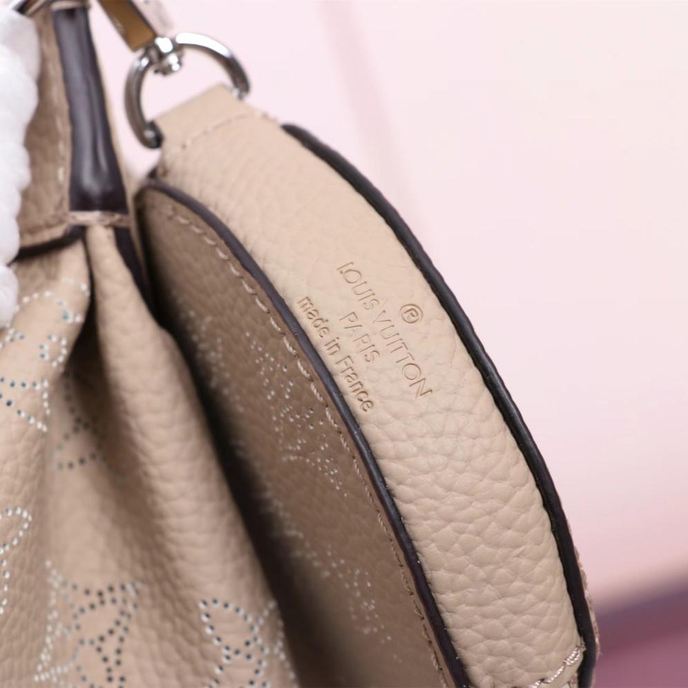 Louis Vuitton Baia PM (26 *17 *7.5cm)    M22820 - DopestKickz