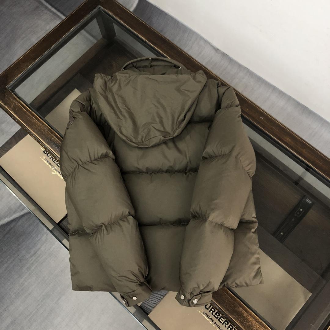 Moncler Besbre Short Down Jacket - DopestKickz