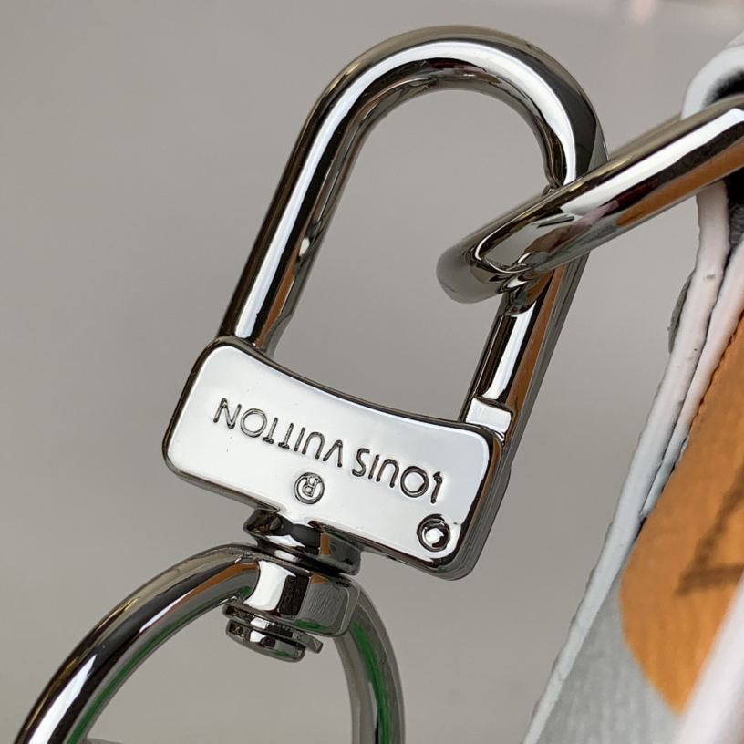 Louis Vuitton Keepall Bandoulière 25  (25x15x11CM)   M46701 - DopestKickz