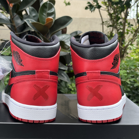 Air Jordan 1 “Banned” Sneaker      432001-001  - DopestKickz