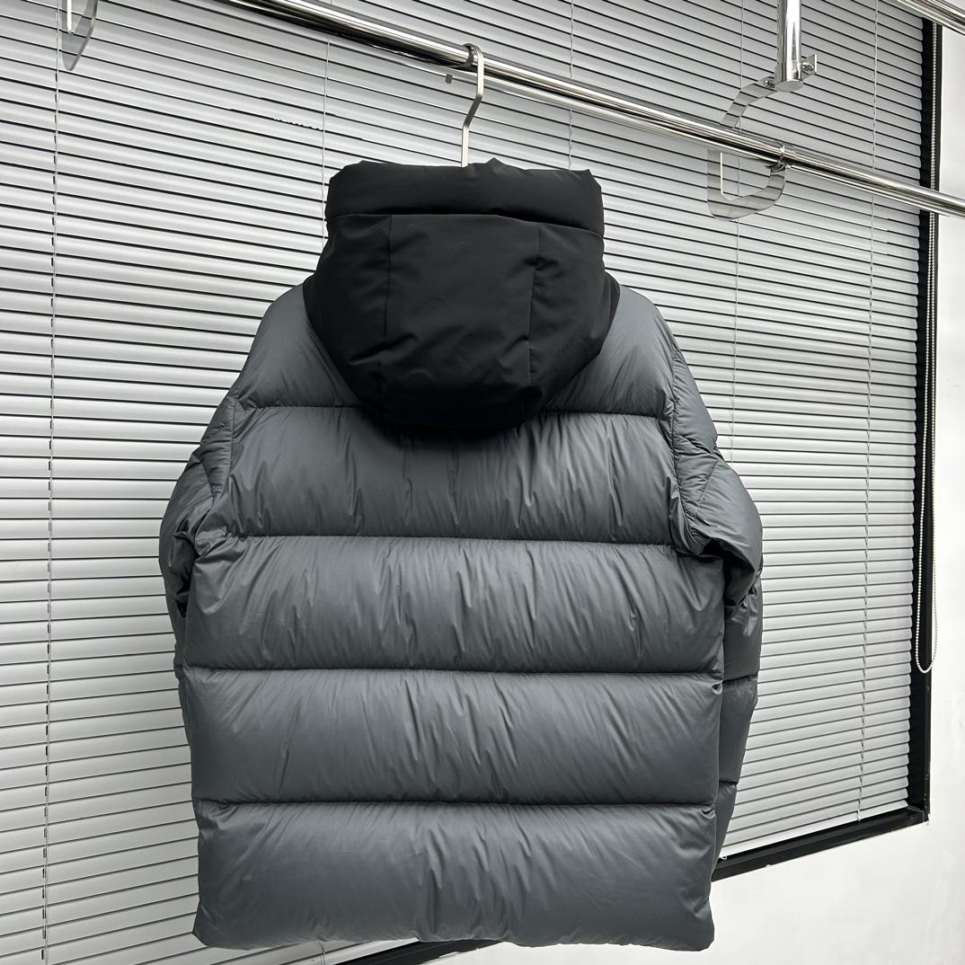 Moncler Maderia Logo-embossed Padded Jacket - DopestKickz