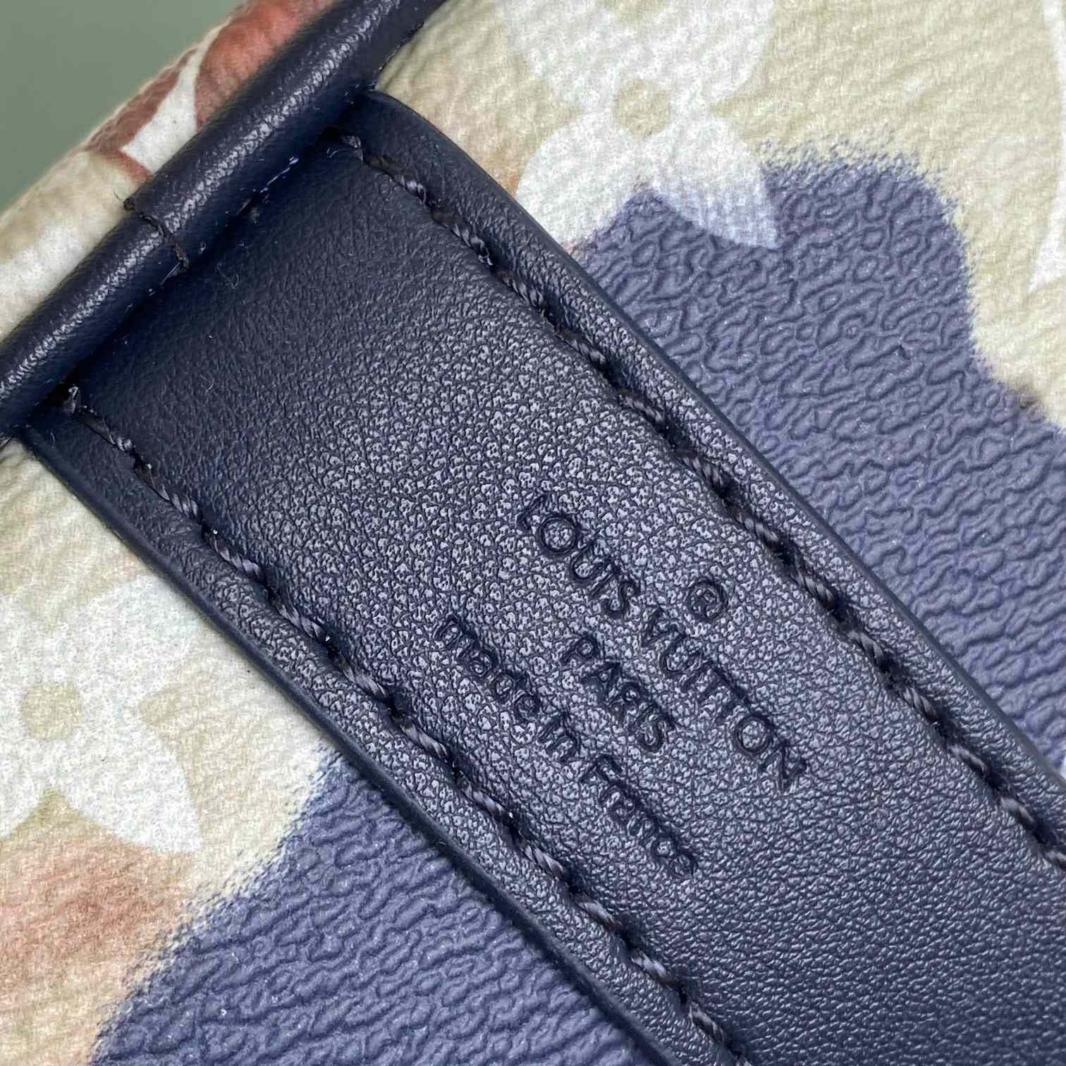 Louis Vuitton Keepall Bandoulière 25(21x12x9cm)  M46804 - DopestKickz