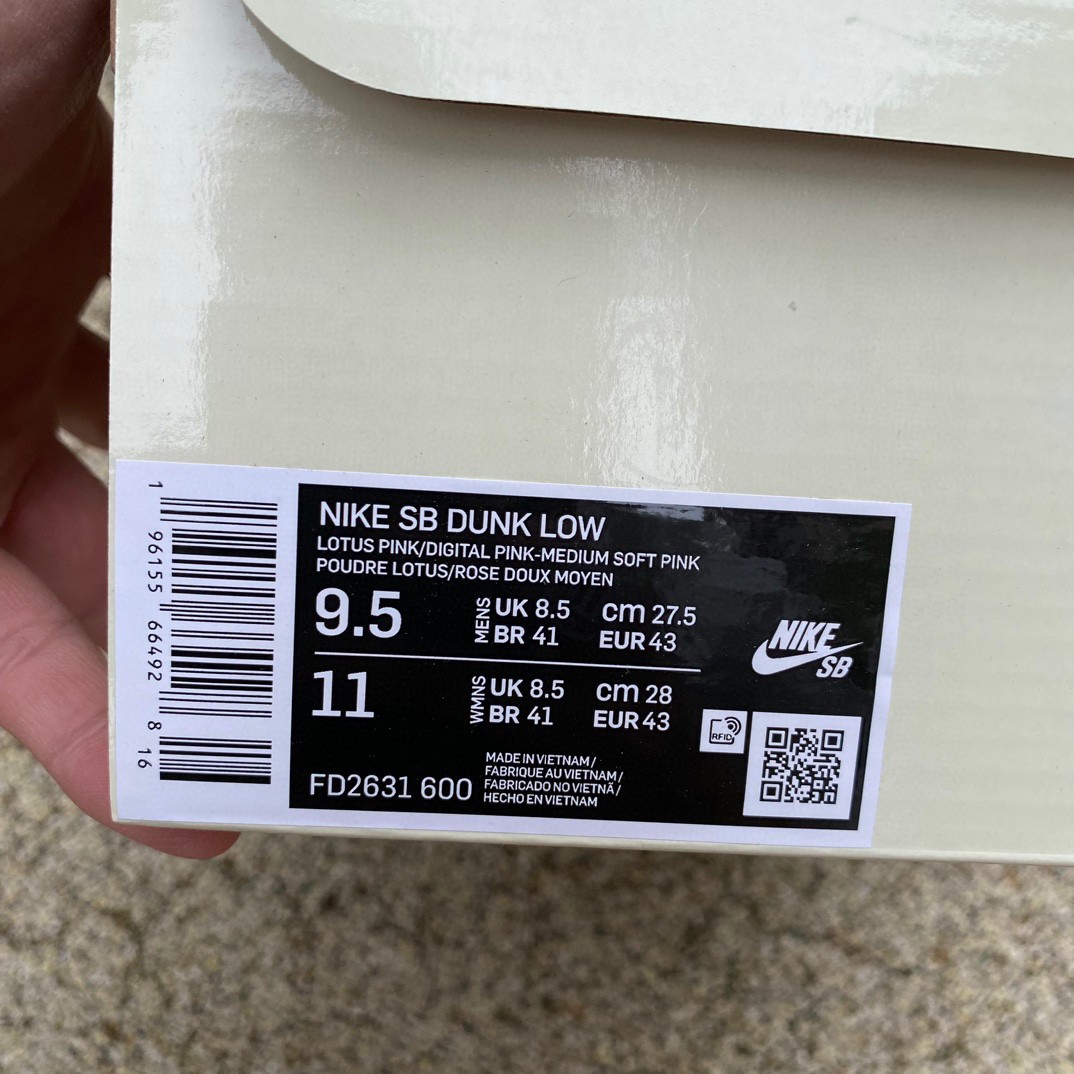 Nike SB Dunk Low Sneakers      FD2631-600 - DopestKickz