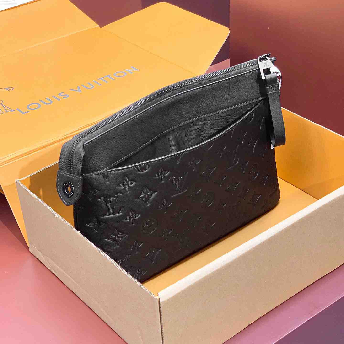 Louis Vuitton Pochette Voyage Souple (32 x 21 x 8cm)  M82545 - DopestKickz