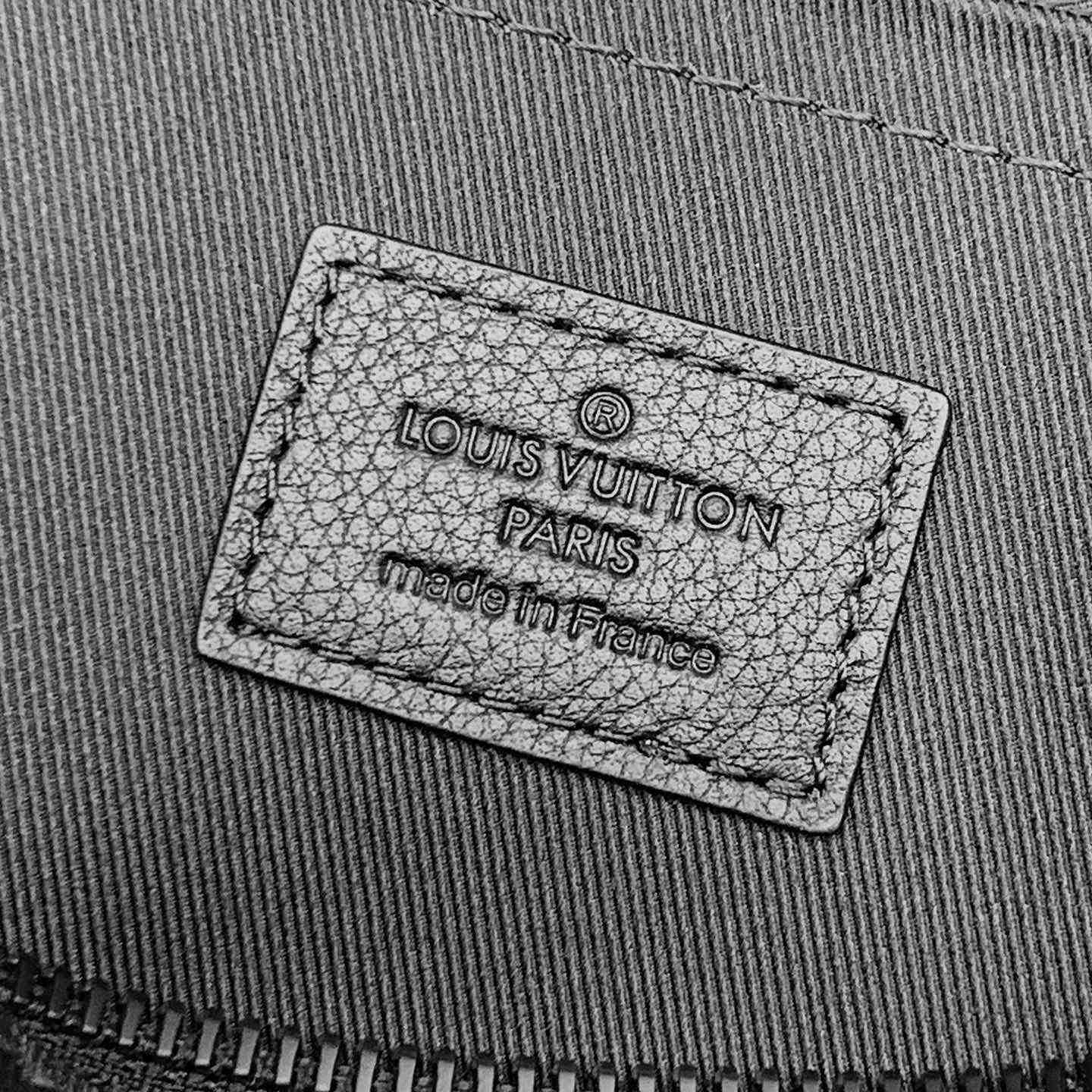 Louis Vuitton Pochette Voyage Souple (32 x 21 x 8cm)  M82545 - DopestKickz