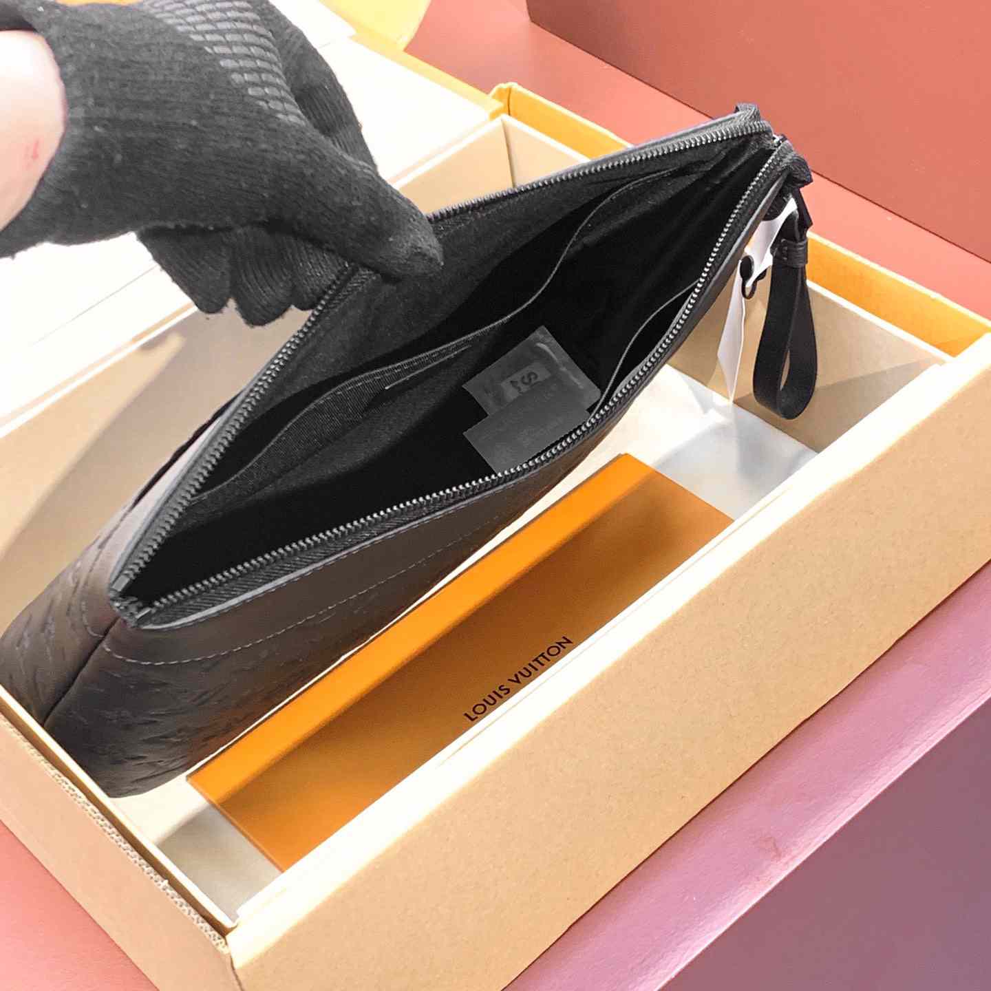 Louis Vuitton Pochette Voyage Souple (32 x 21 x 8cm)  M82545 - DopestKickz