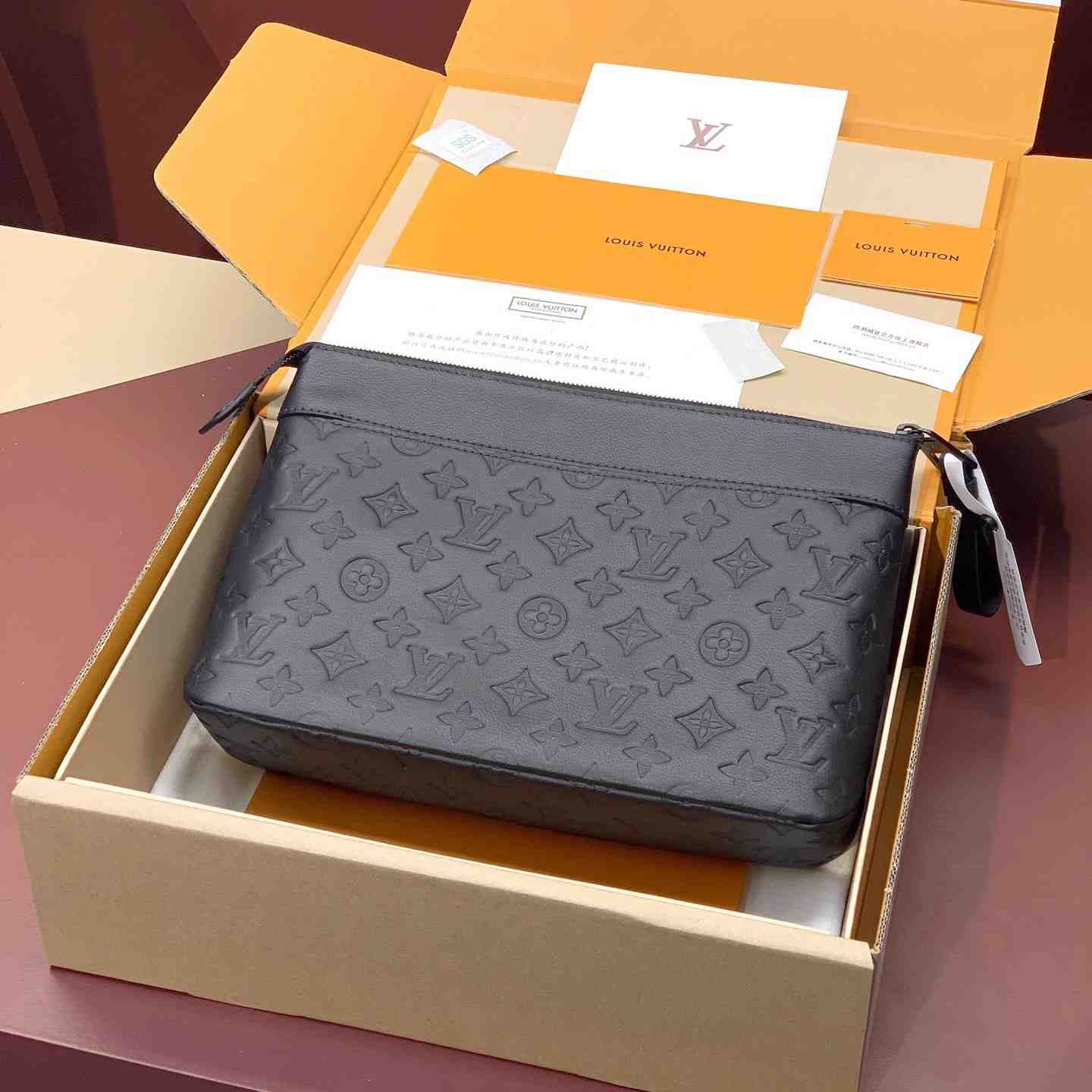 Louis Vuitton Pochette Voyage Souple (32 x 21 x 8cm)  M82545 - DopestKickz