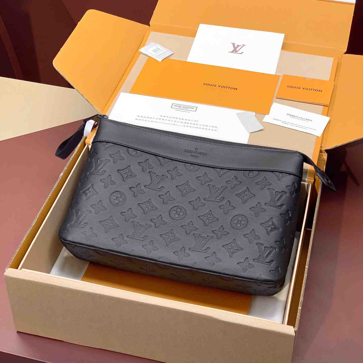 Louis Vuitton Pochette Voyage Souple (32 x 21 x 8cm)  M82545 - DopestKickz