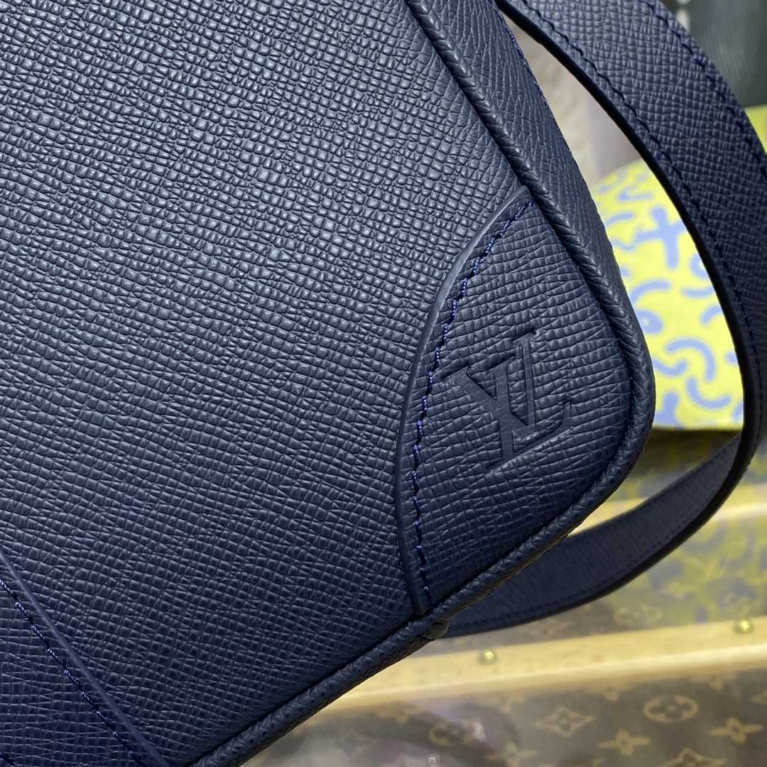 Louis Vuitton Porte Documents Voyage PM (36.5 x 27.5 x 6cm)   M30975 - DopestKickz