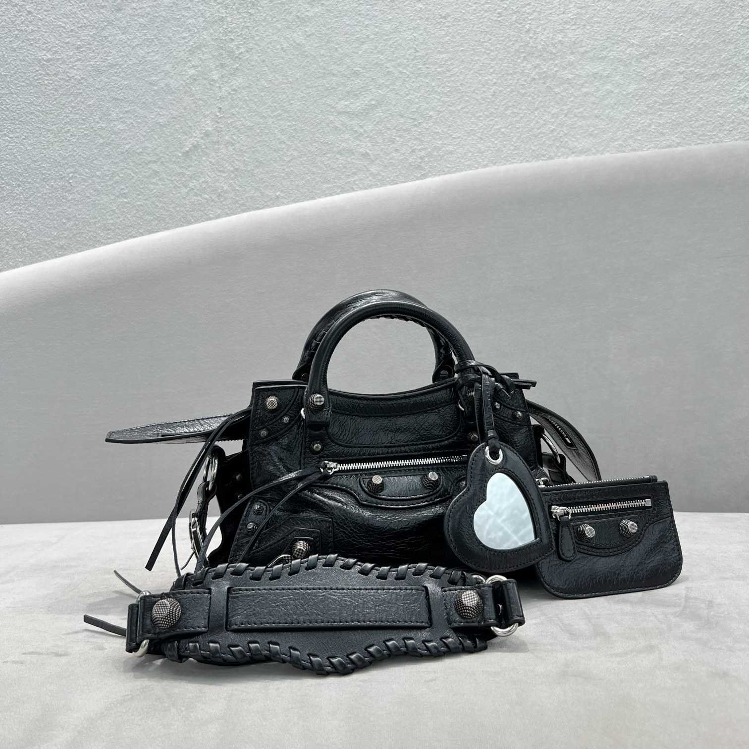 Balenciaga Neo Cagole Xs Shoulder Bag (26x13x18cm) - DopestKickz