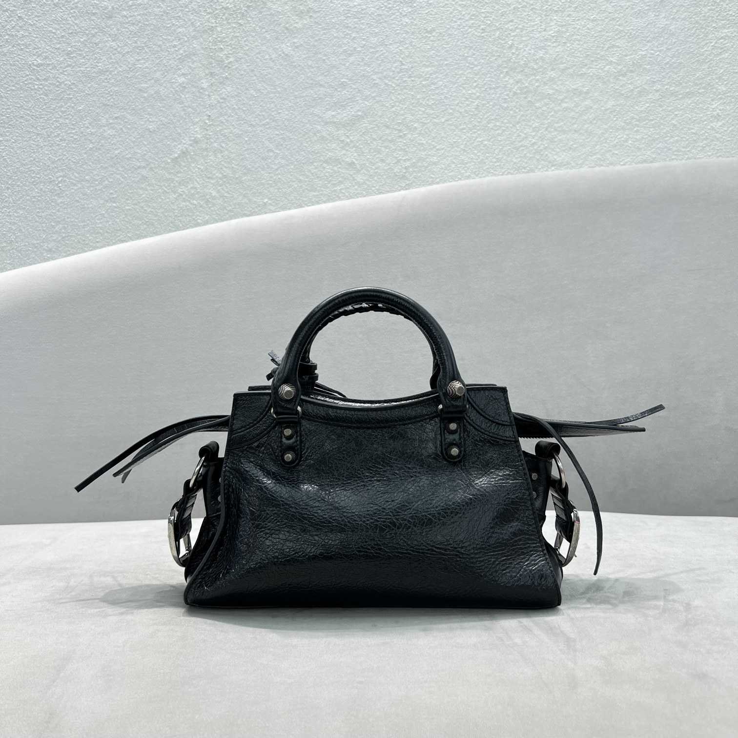 Balenciaga Neo Cagole Xs Shoulder Bag (26x13x18cm) - DopestKickz