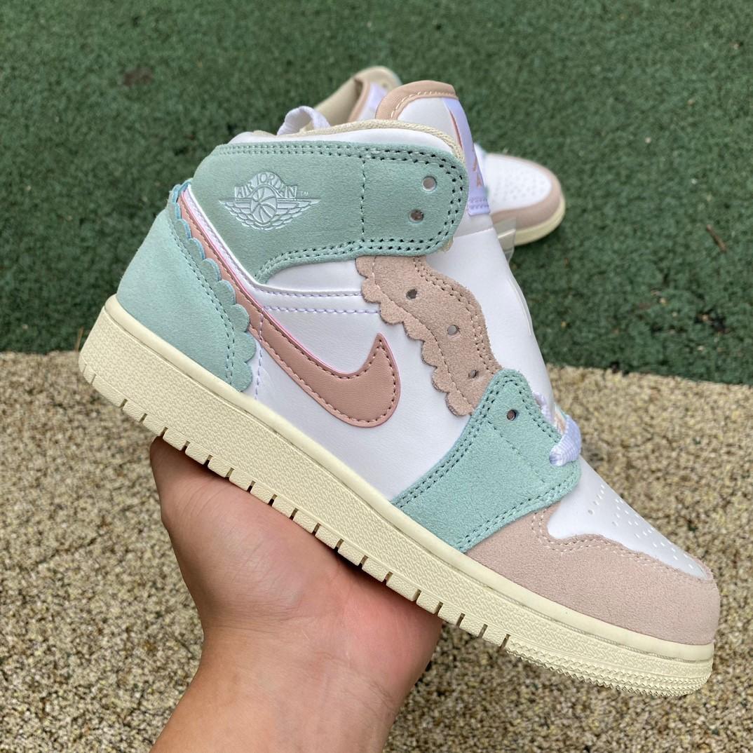 Air Jordan 1 Mid SE AJ1 Sneaker     DZ5361-100 - DopestKickz