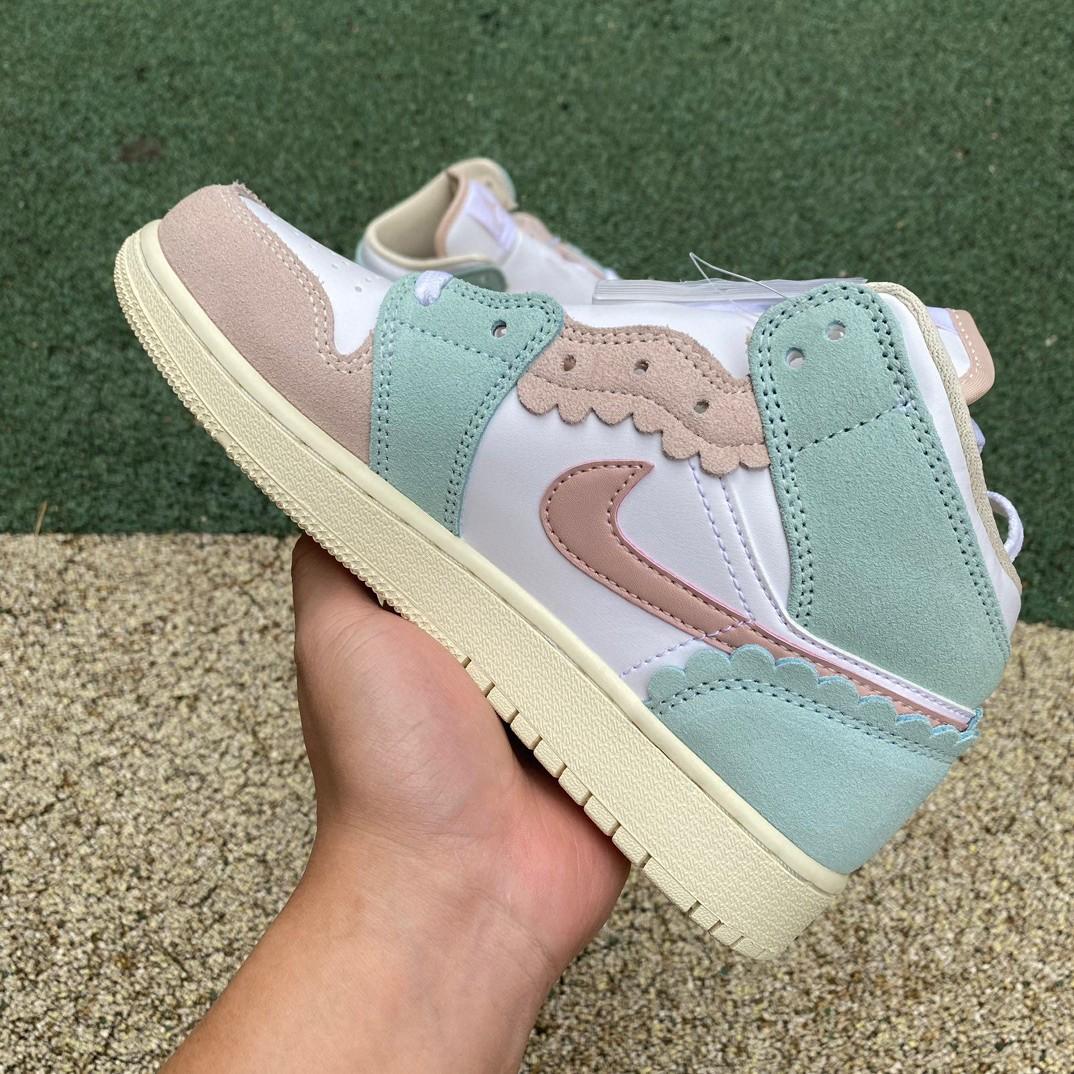 Air Jordan 1 Mid SE AJ1 Sneaker     DZ5361-100 - DopestKickz