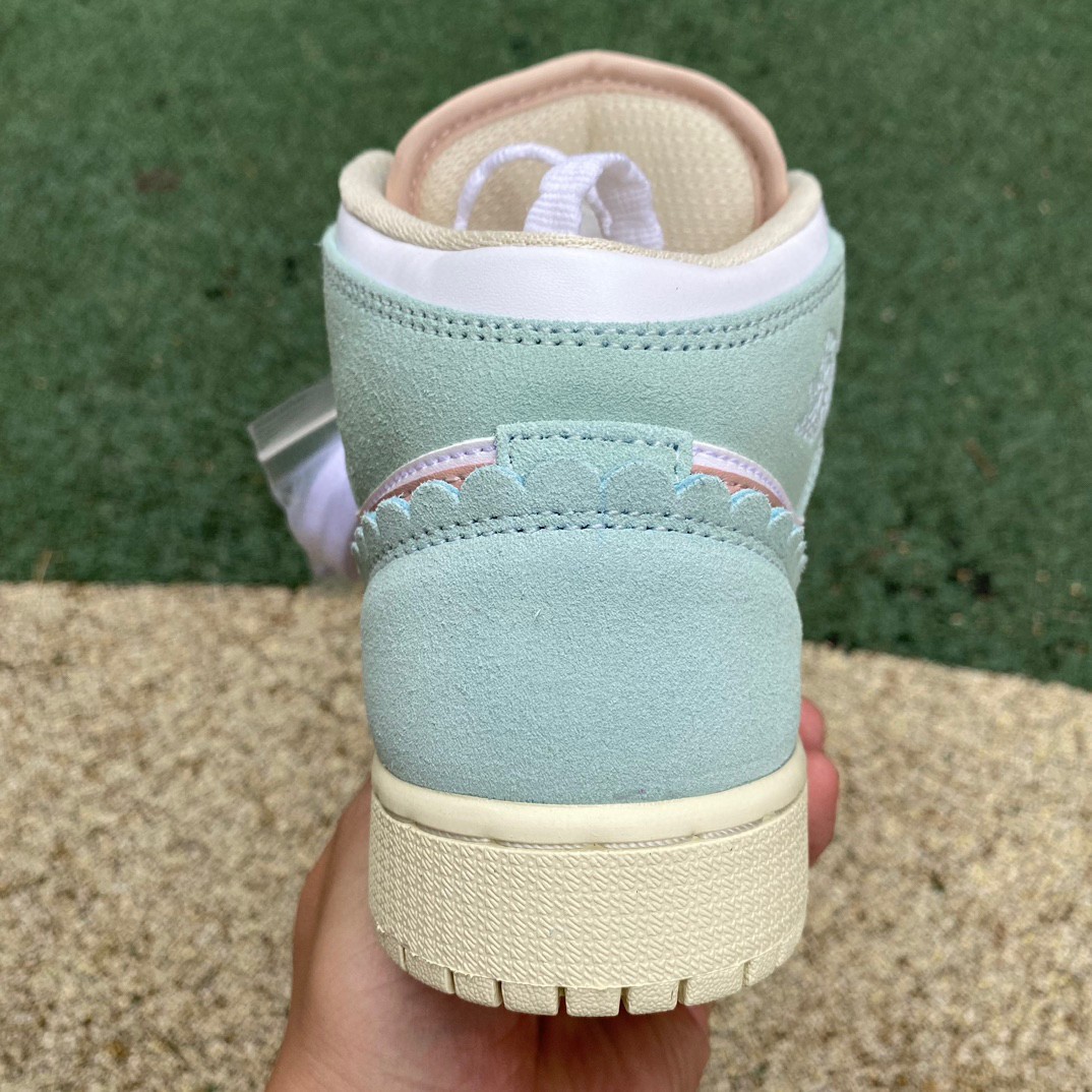 Air Jordan 1 Mid SE AJ1 Sneaker     DZ5361-100 - DopestKickz