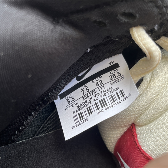 Nike SB Dunk Low Sneaker   308270-111 - DopestKickz