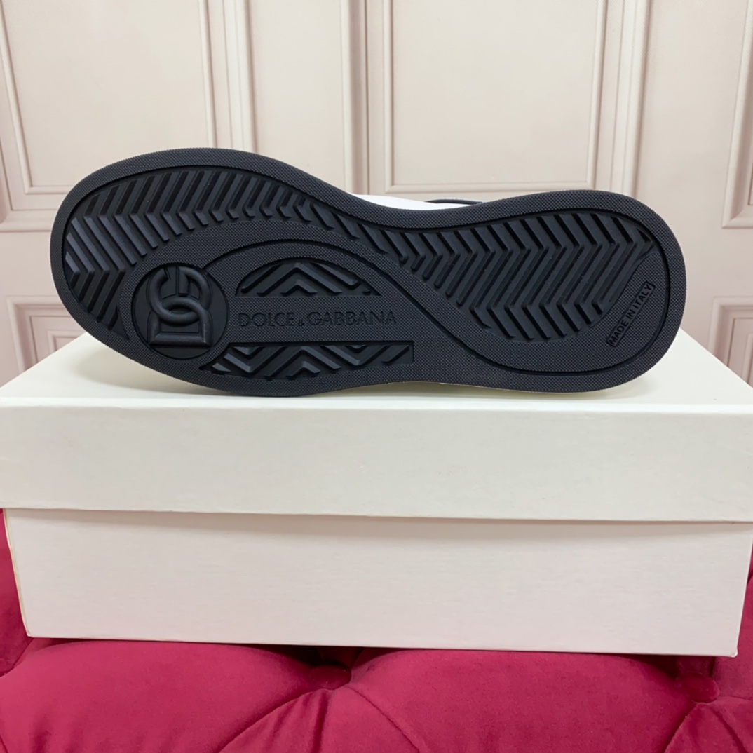 Dolce & Gabbana New Roma Sneakers - DopestKickz