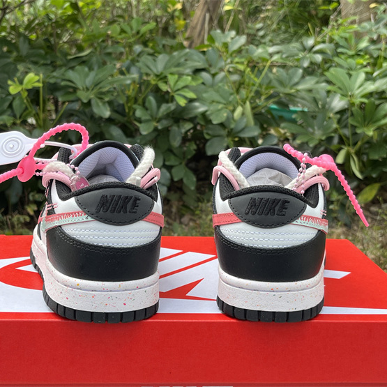 Nike Dunk Low Sneaker      FD4623-157 - DopestKickz