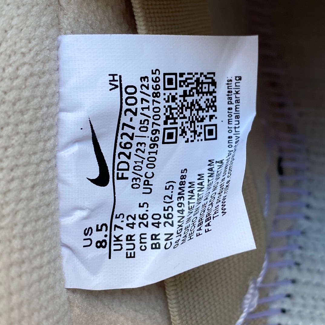 Albino & Preto x Nike Dunk SB Low Sneakers       FD2627-200 - DopestKickz