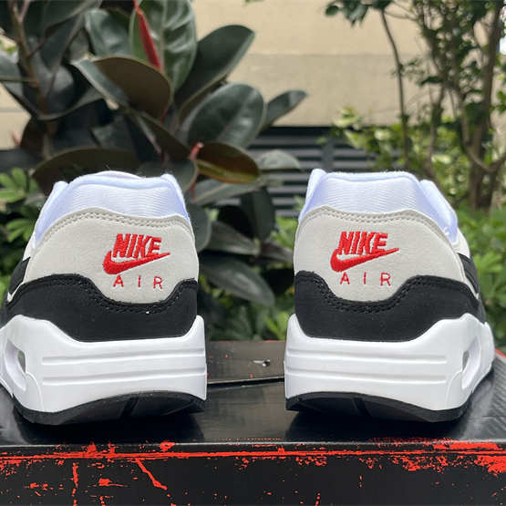 Nike Air Max 1 Sneaker         DQ3989-101 - DopestKickz
