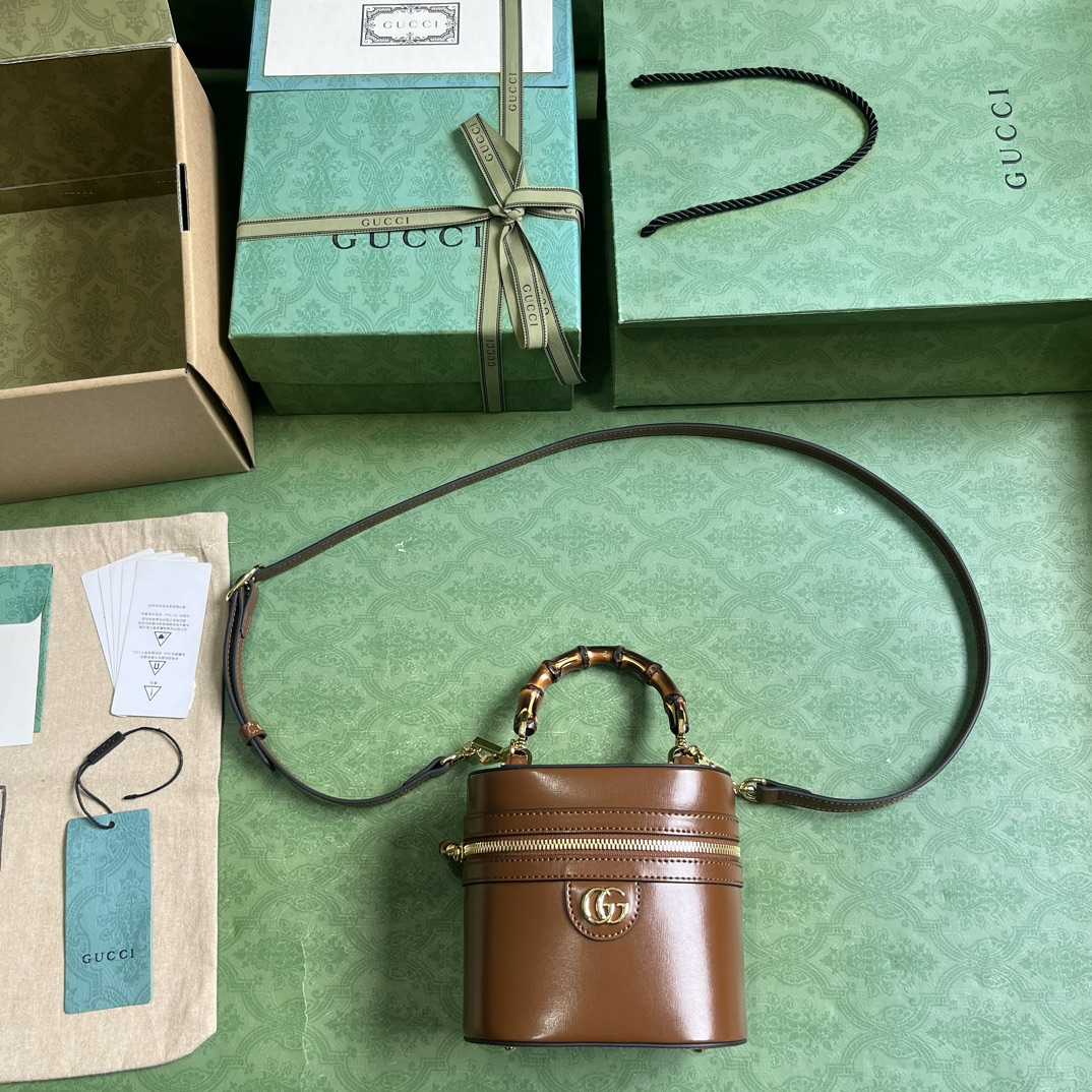 Gucci Mini Bamboo Shoulder Bag (15.5x 13.5x 4cm) - DopestKickz