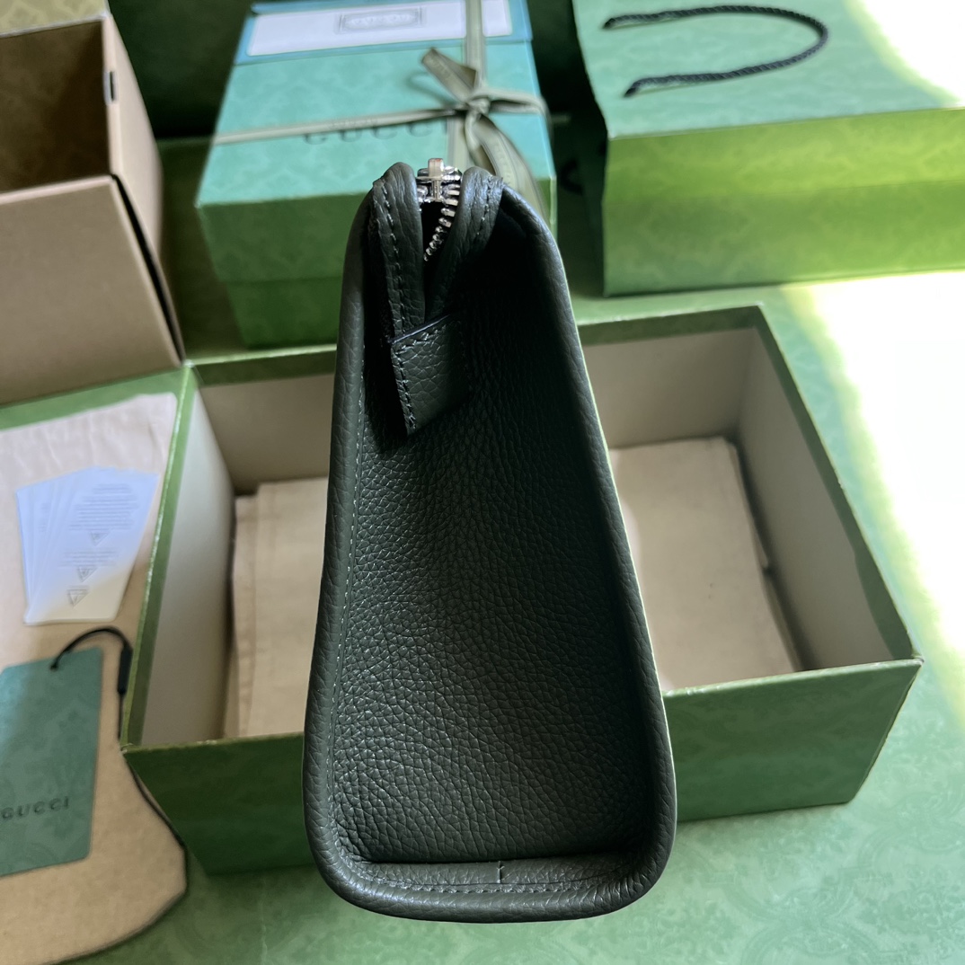 Gucci Jumbo GG Pouch (28.5x 18x 9cm) - DopestKickz