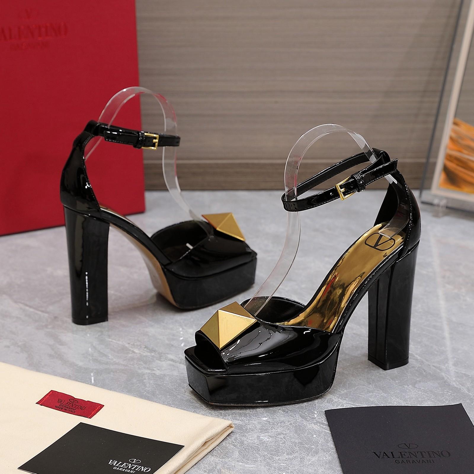 Valenti Garavani One Stud 130mm Patent Leather Sandals - DopestKickz
