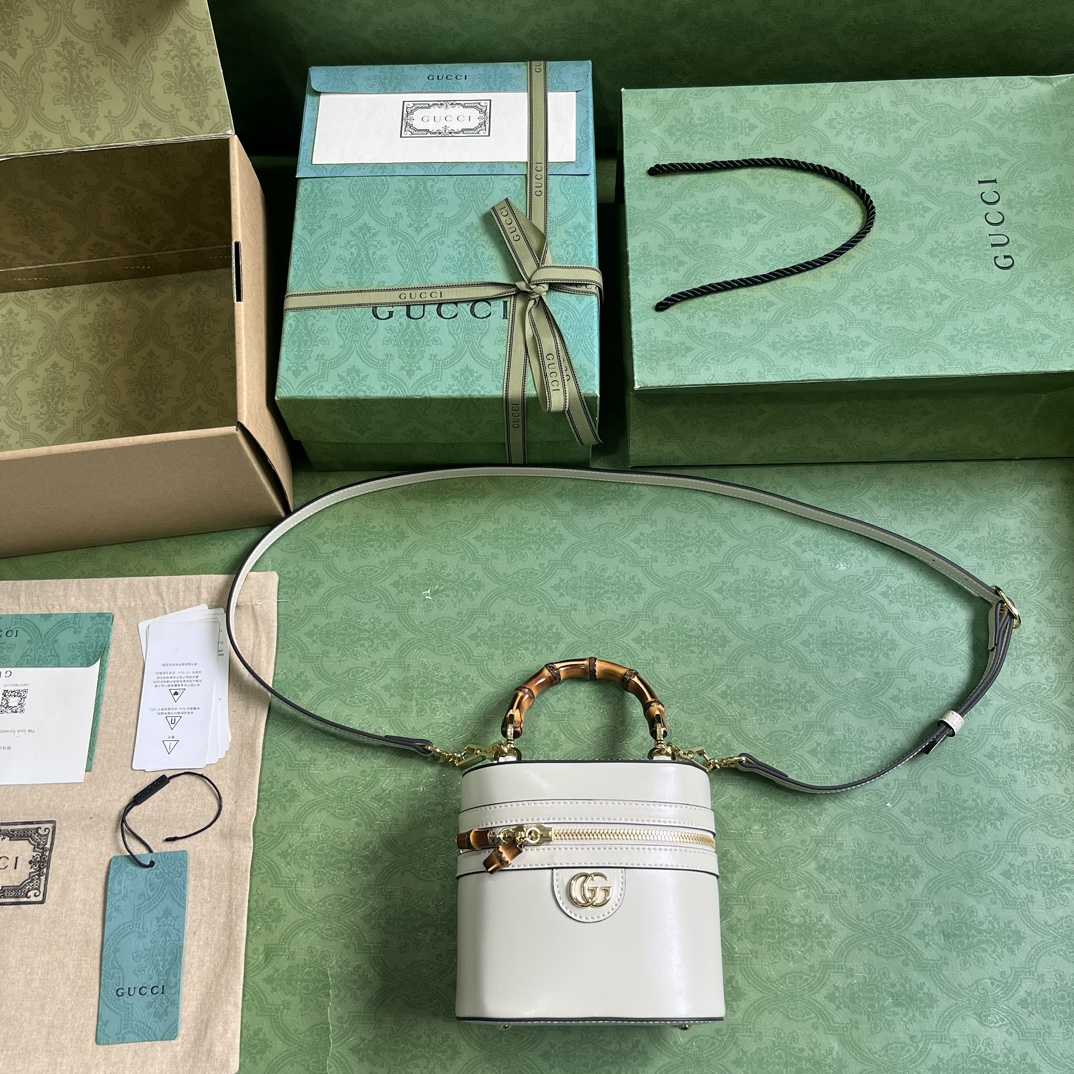 Gucci Mini Bamboo Shoulder Bag (15.5x 13.5x 4cm) - DopestKickz