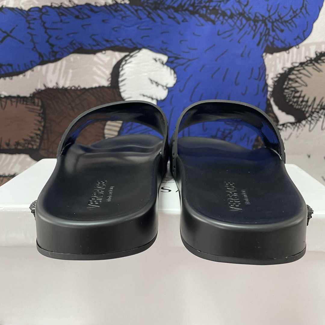Versace Medusa Slides   - DopestKickz