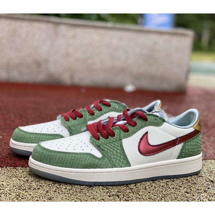 Air Jordan 1 Retro Low Sneaker     FN3727-100 - DopestKickz