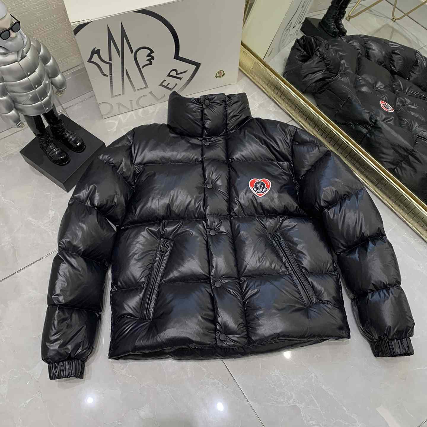 Moncler Misam short down jacket - DopestKickz