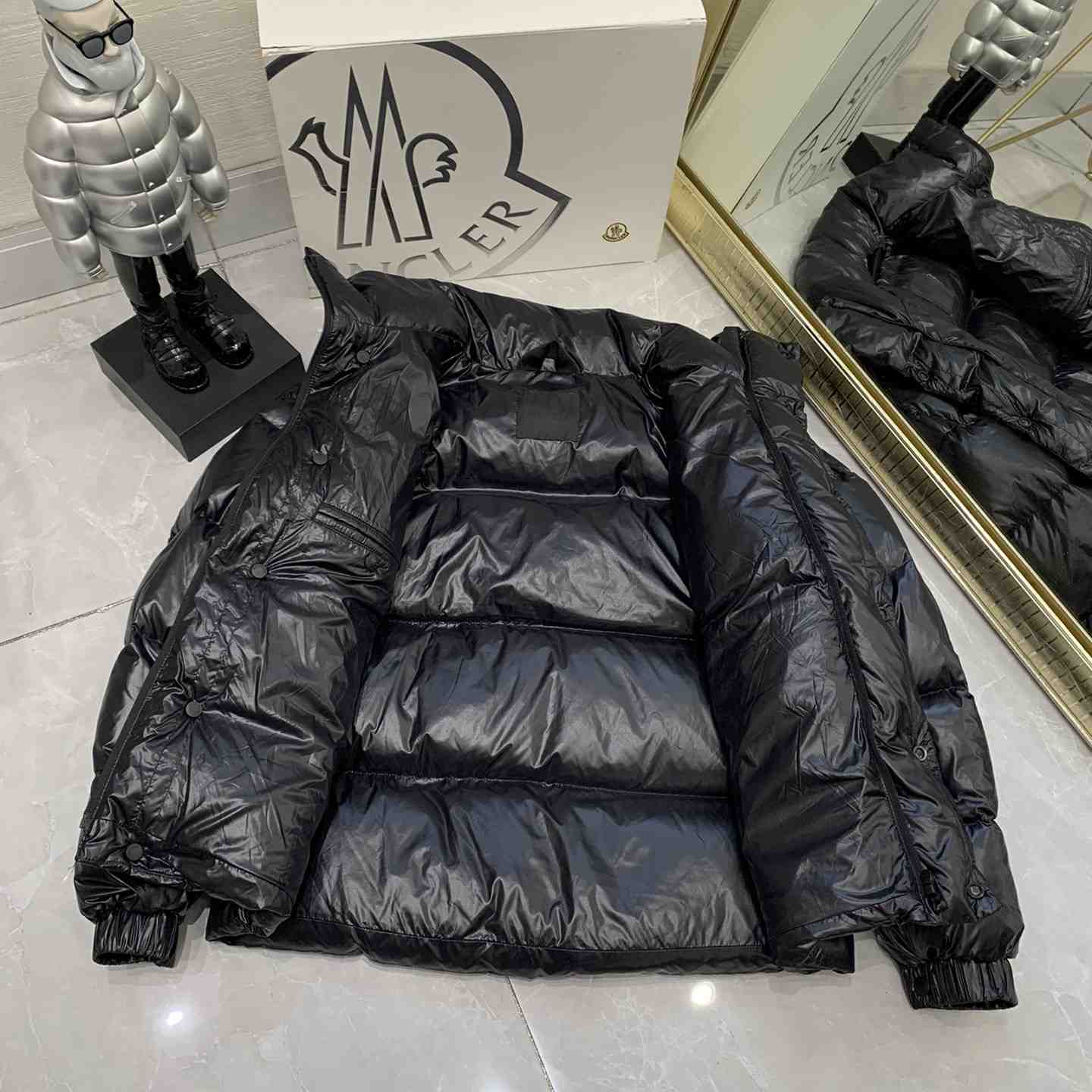 Moncler Misam short down jacket - DopestKickz
