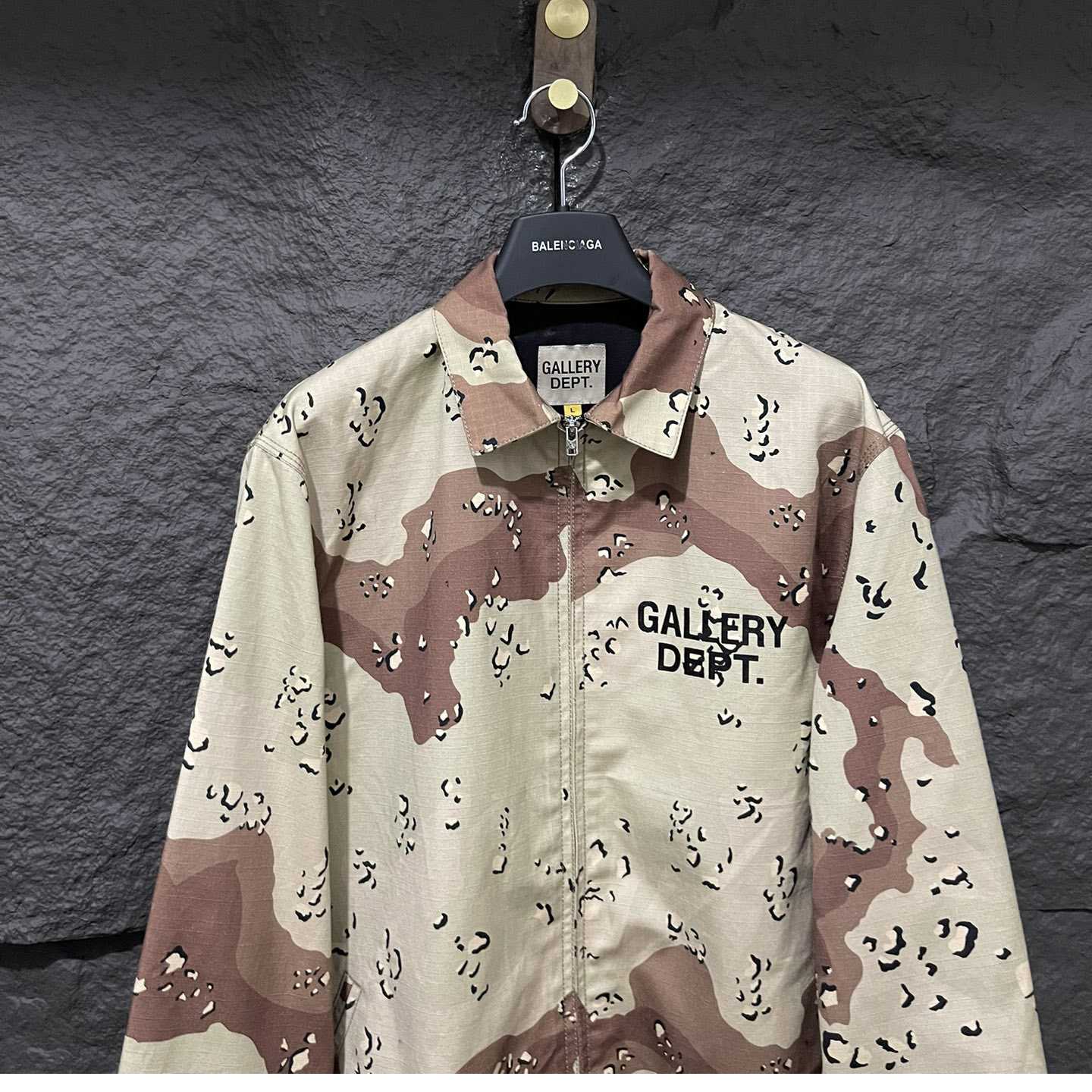 Gallery Dept. Camo Jacket - DopestKickz