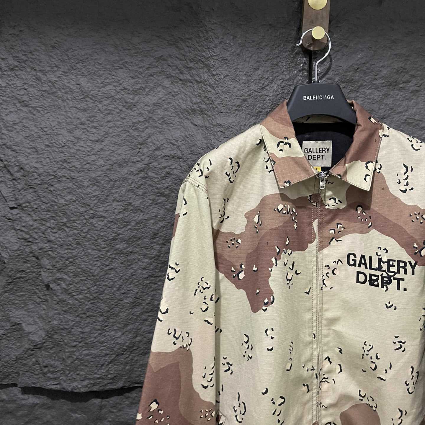 Gallery Dept. Camo Jacket - DopestKickz