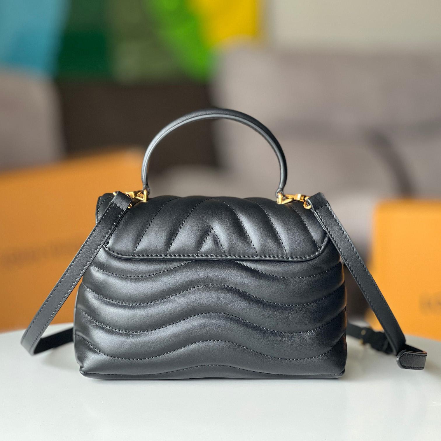 Louis Vuitton Hold Me (23x15x10cm)  M21720 - DopestKickz