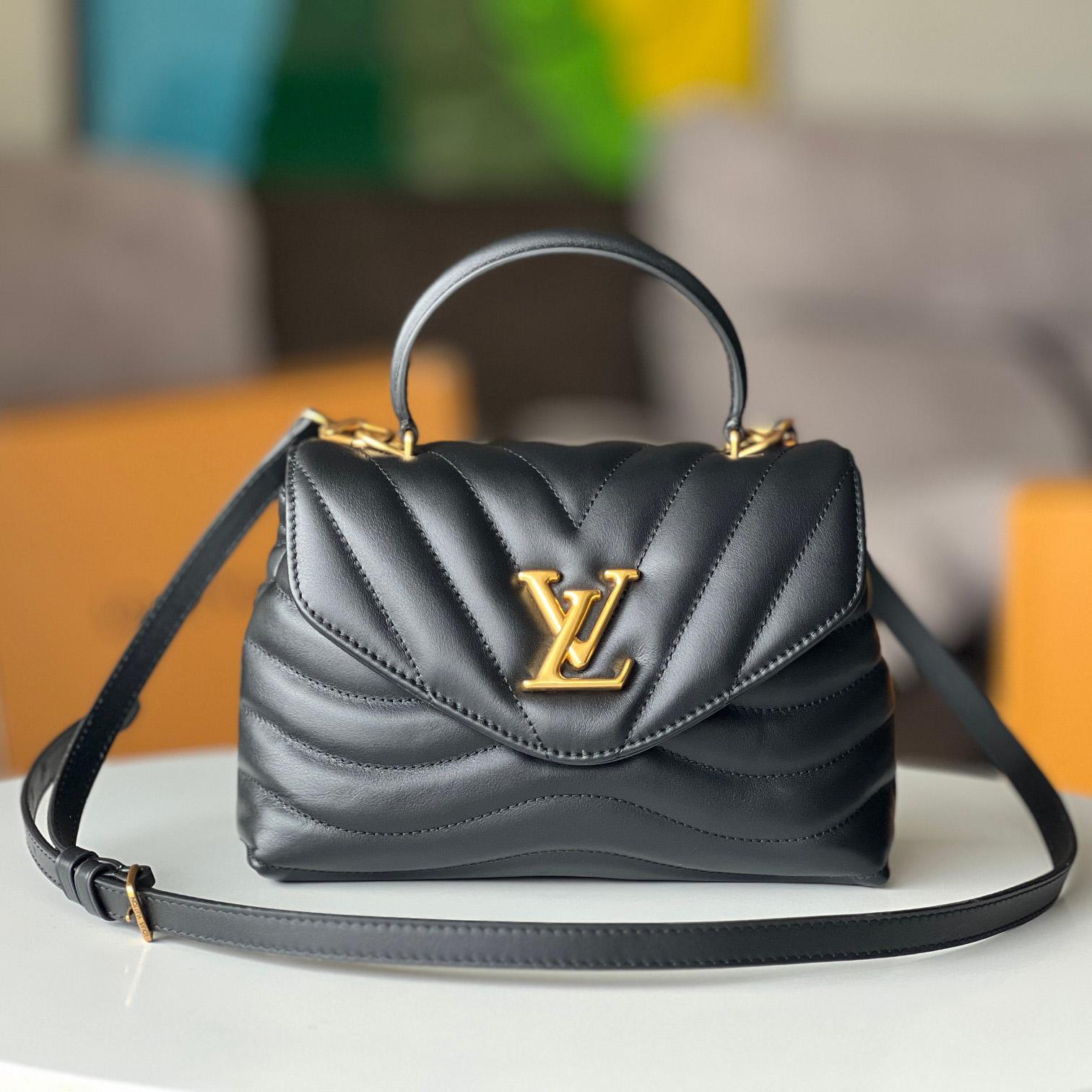 Louis Vuitton Hold Me (23x15x10cm)  M21720 - DopestKickz
